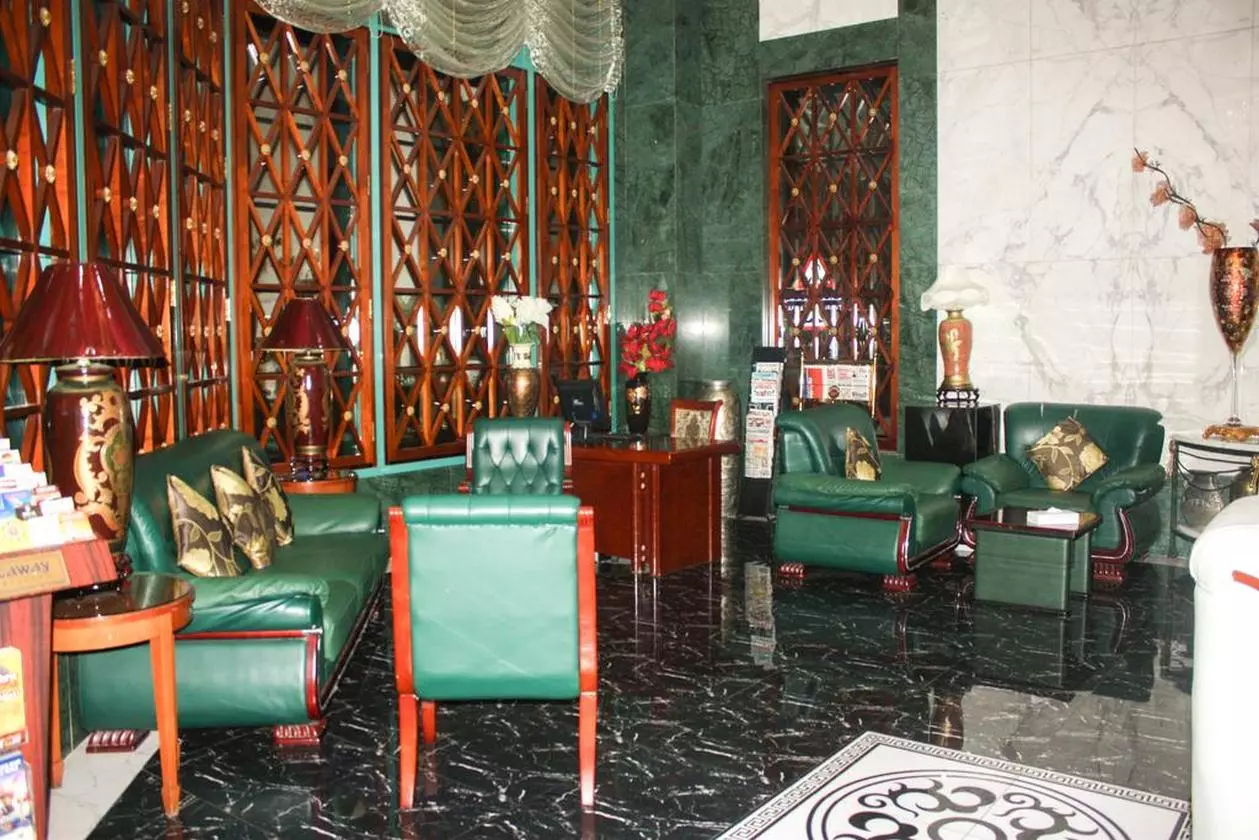 MYFAIR_SHABAVIZ (17).jpg